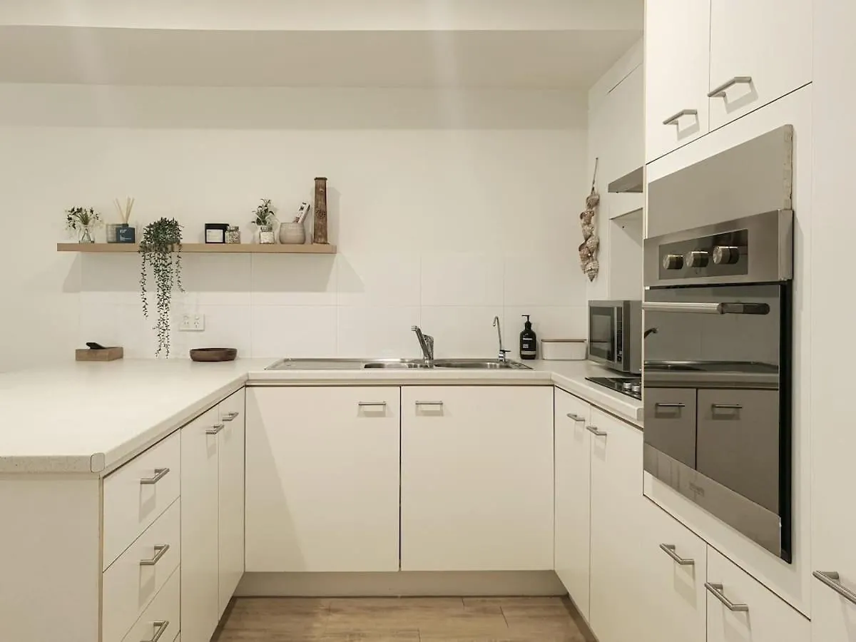 Escape To Coolum - A Vibrant Beachside Lifestyle Coolum Beach Vakantiehuis